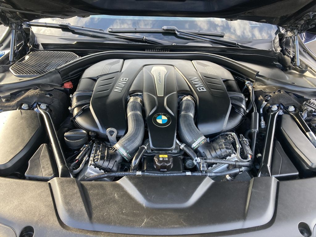 2016 BMW 7 Series Image 14