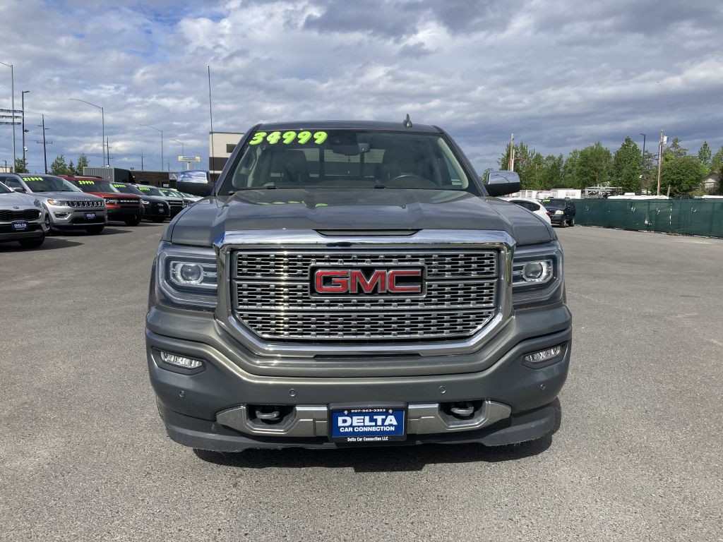 2018 GMC Sierra Image 2