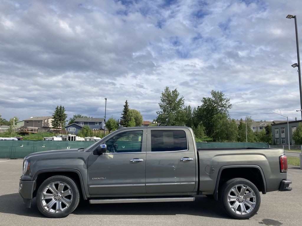2018 GMC Sierra Image 8