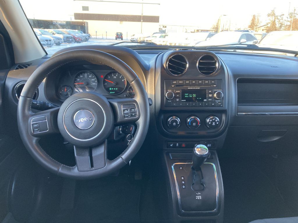 2013 Jeep Compass Image 11