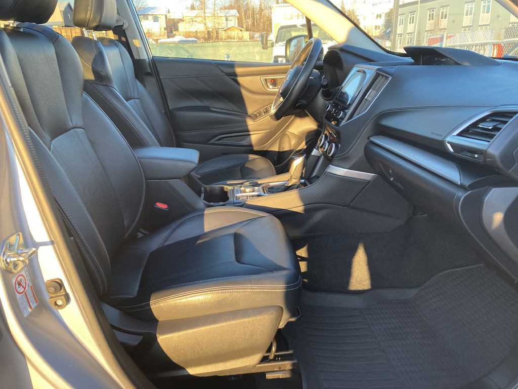 2019 Subaru Forester Image 12