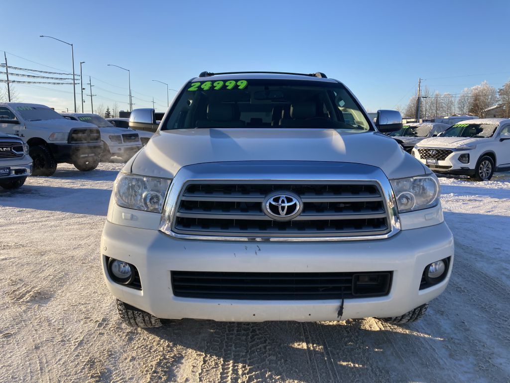 2014 Toyota Sequoia Image 2