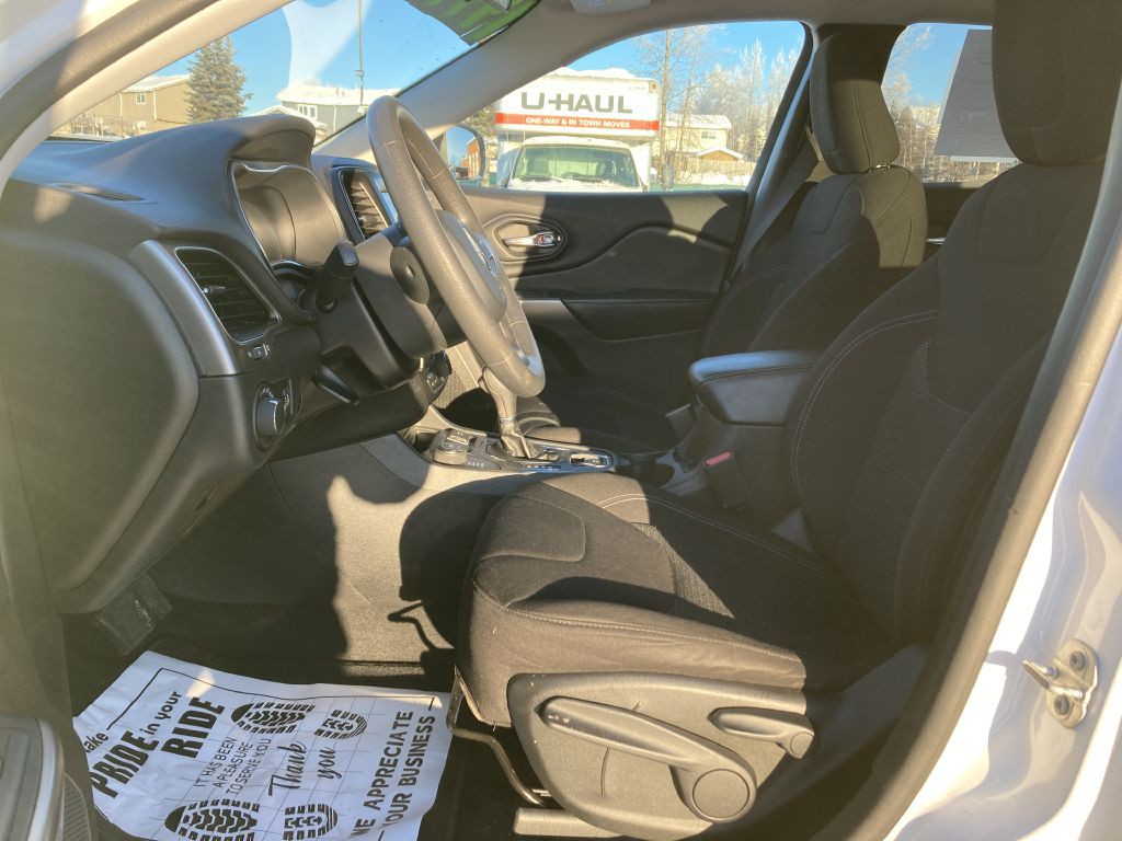 2020 Jeep Cherokee Image 9