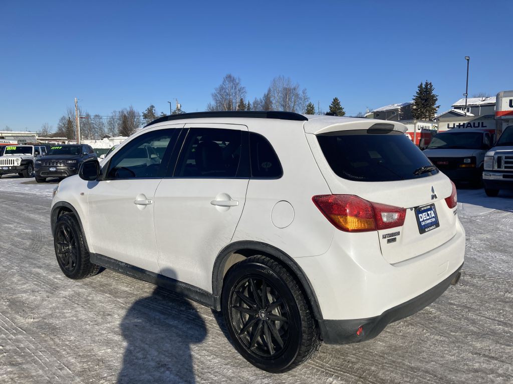 2013 Mitsubishi Outlander Image 7