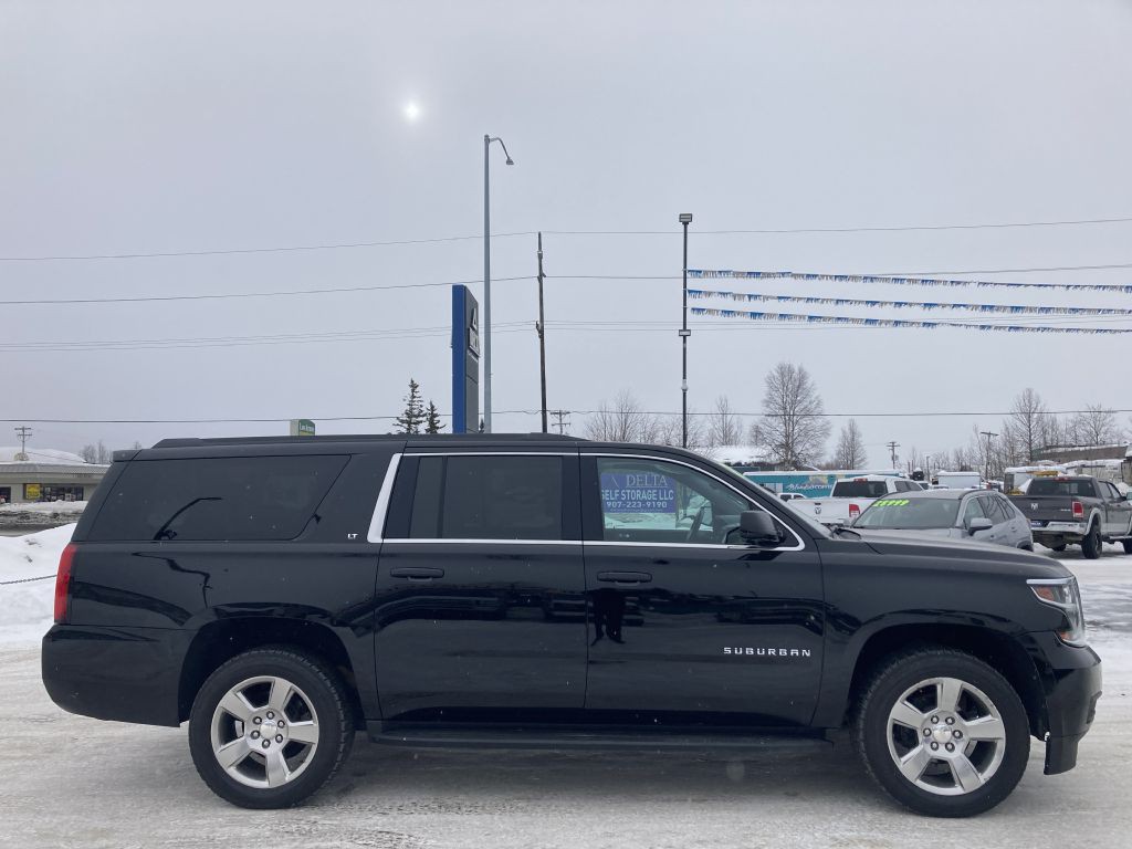 2019 Chevrolet Suburban Image 4