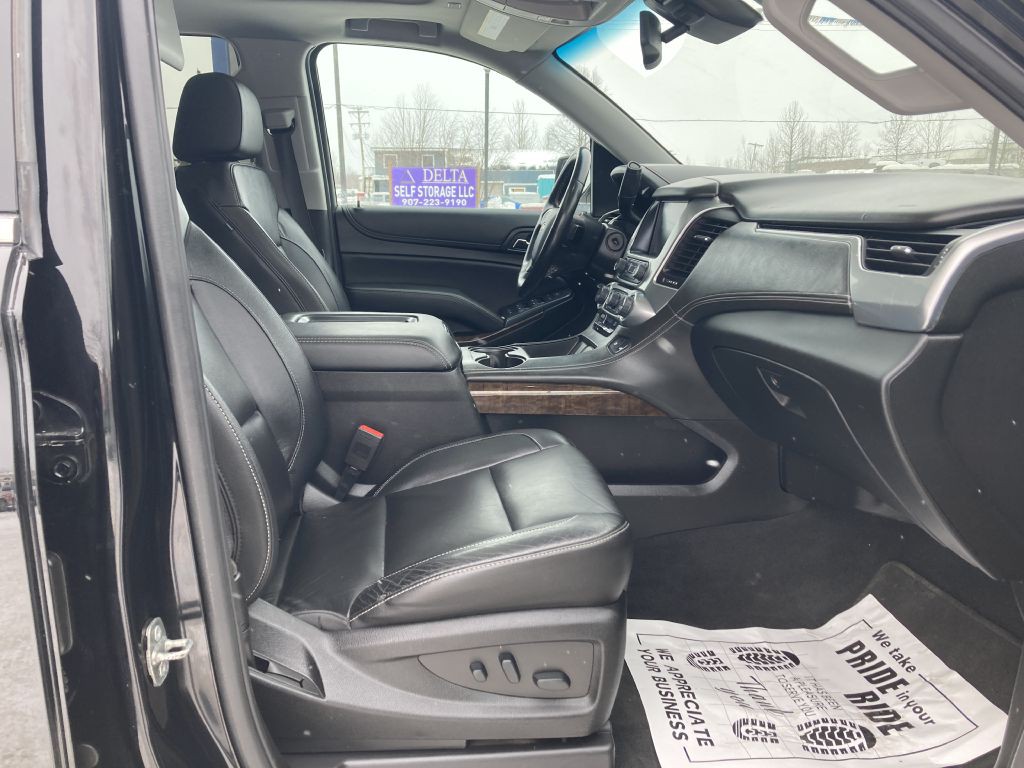 2019 Chevrolet Suburban Image 12