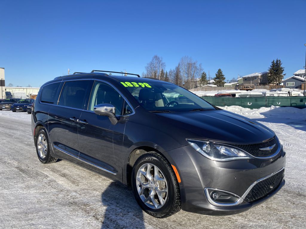 2018 Chrysler Pacifica Image 3