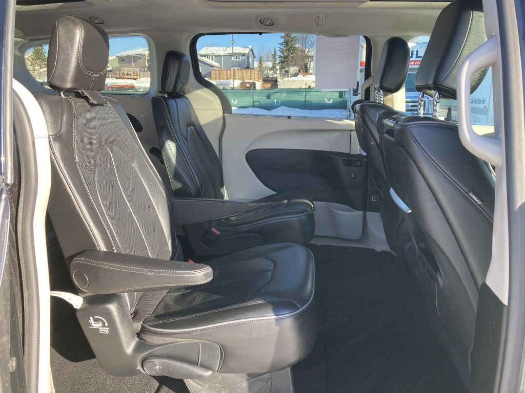 2018 Chrysler Pacifica Image 13