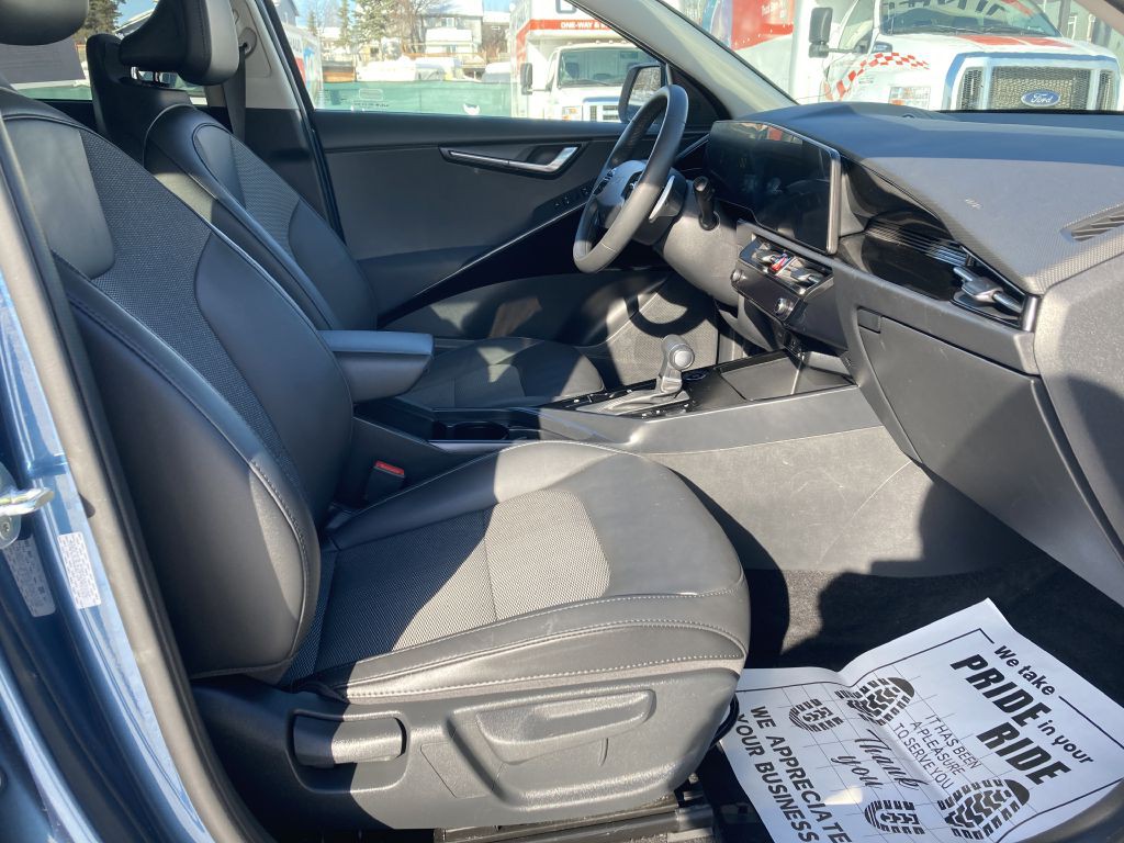 2023 Kia Niro Image 12
