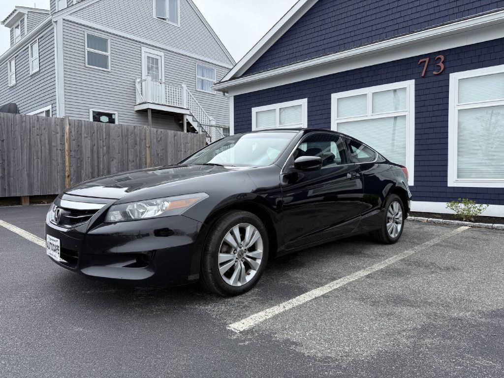 2011 Honda Accord Image 2