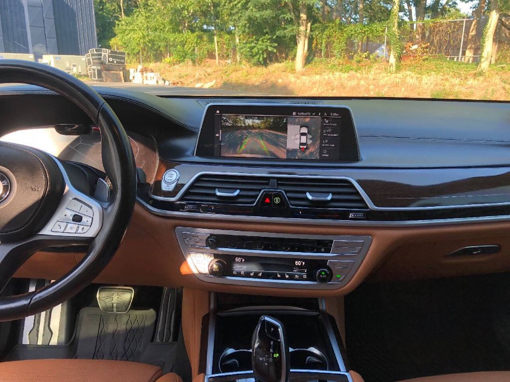 2020 BMW 7 Series Image 11