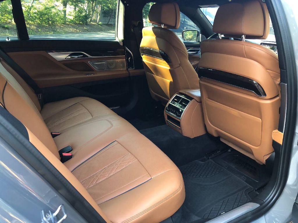 2020 BMW 7 Series Image 14