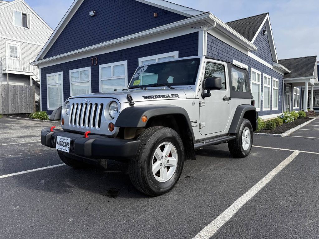 2011 Jeep Wrangler Image 2