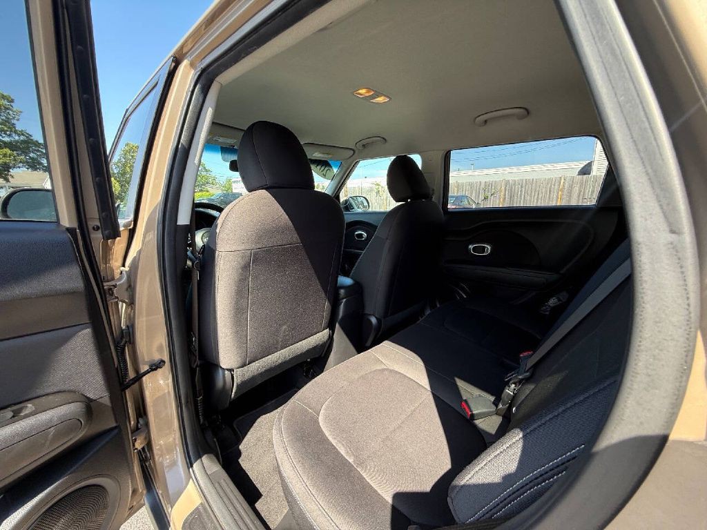 2016 Kia Soul Image 14