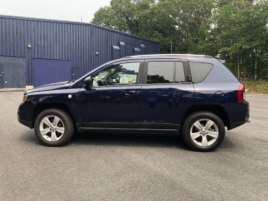 2014 Jeep Compass Image 9