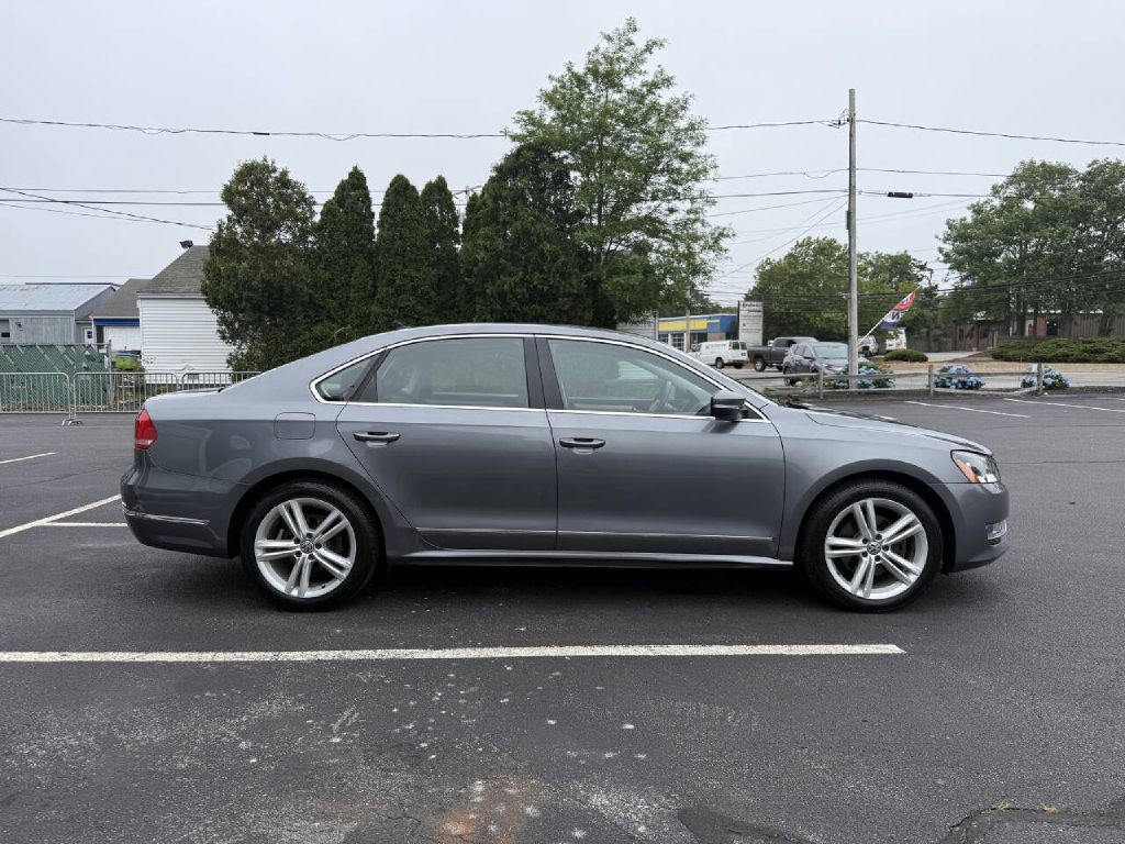 2013 Volkswagen Passat Image 5