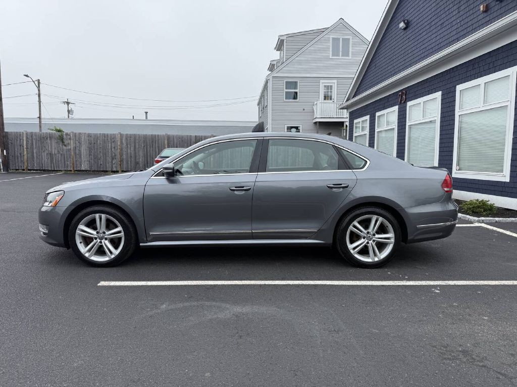 2013 Volkswagen Passat Image 9