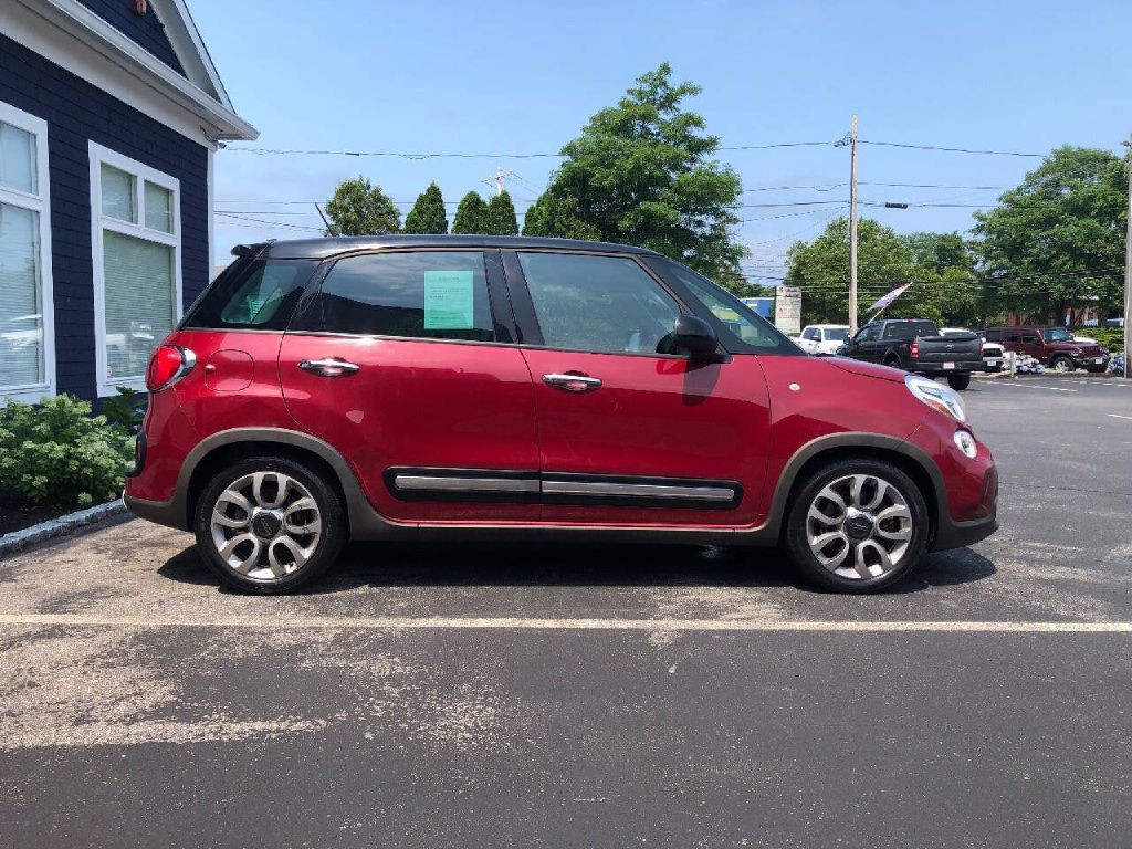 2015 FIAT 500L Image 4