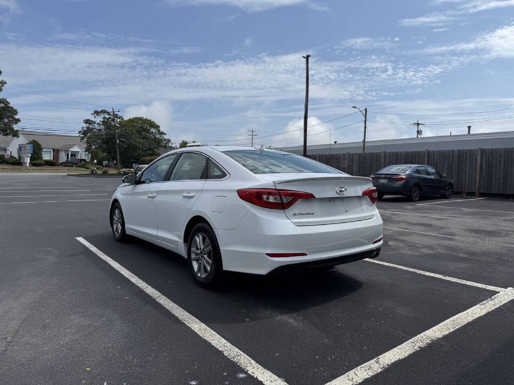 2015 Hyundai Sonata Image 8