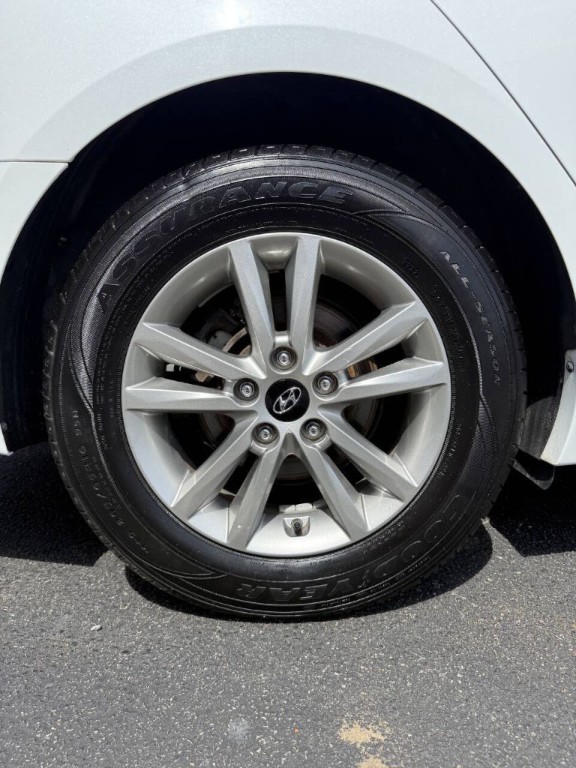 2015 Hyundai Sonata Image 13