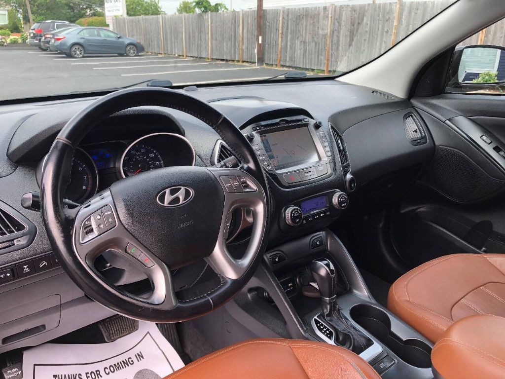 2015 Hyundai Tucson Image 11