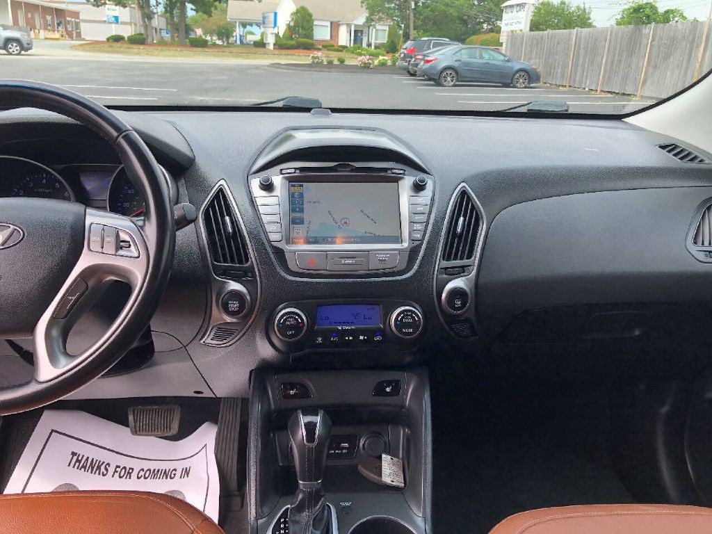 2015 Hyundai Tucson Image 12