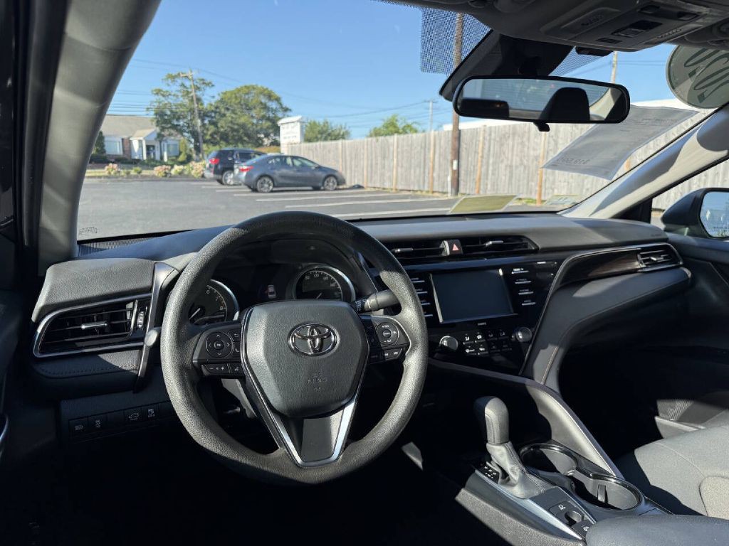 2020 Toyota Camry Image 10