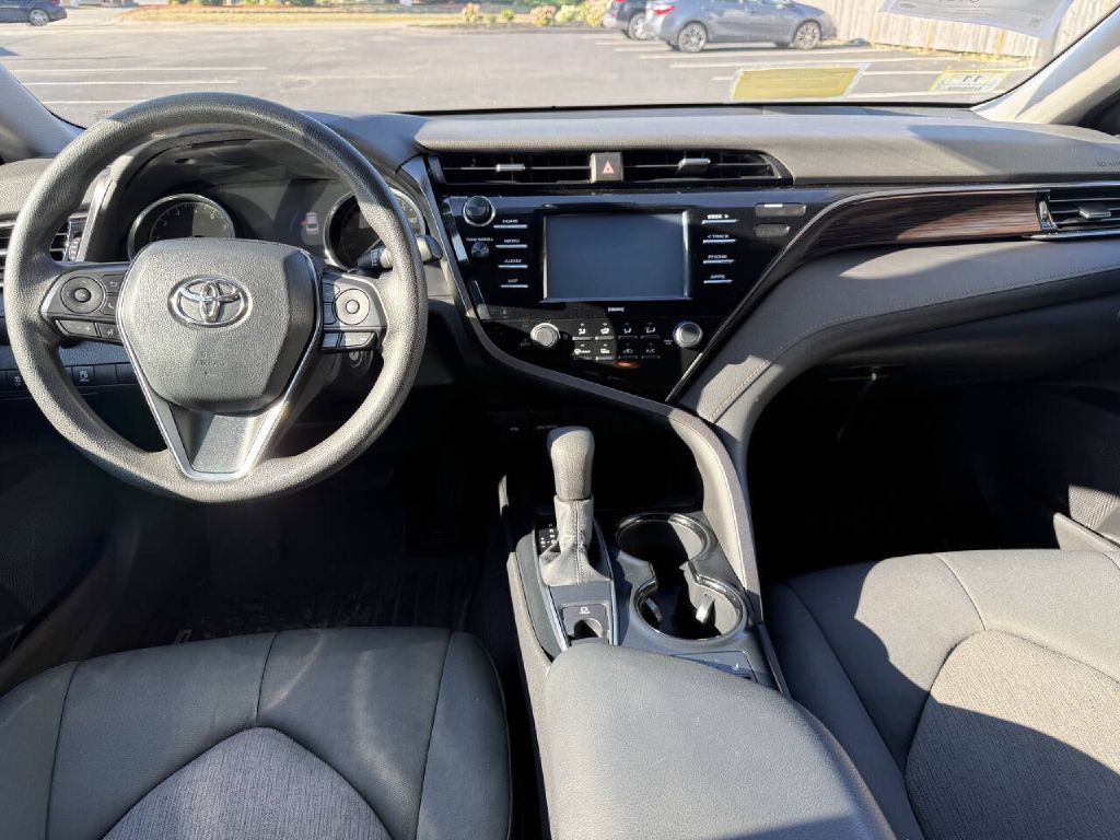 2020 Toyota Camry Image 11