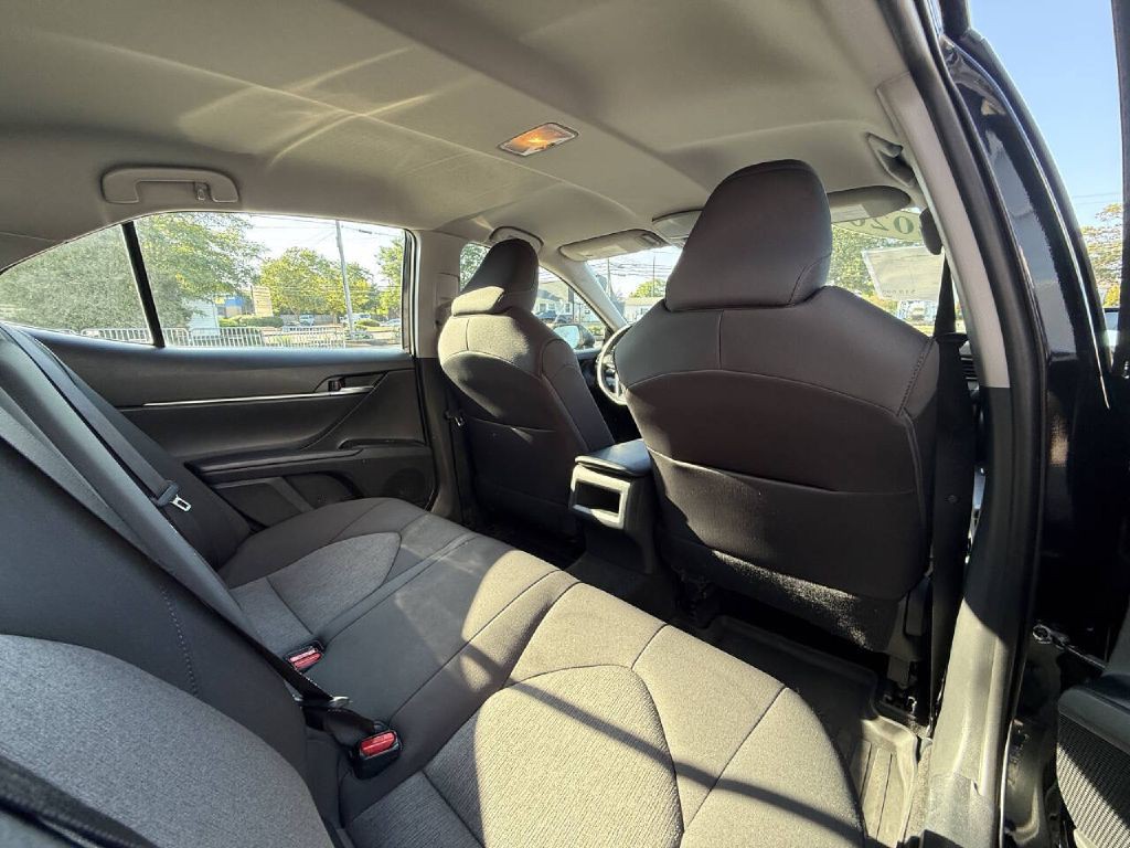 2020 Toyota Camry Image 15