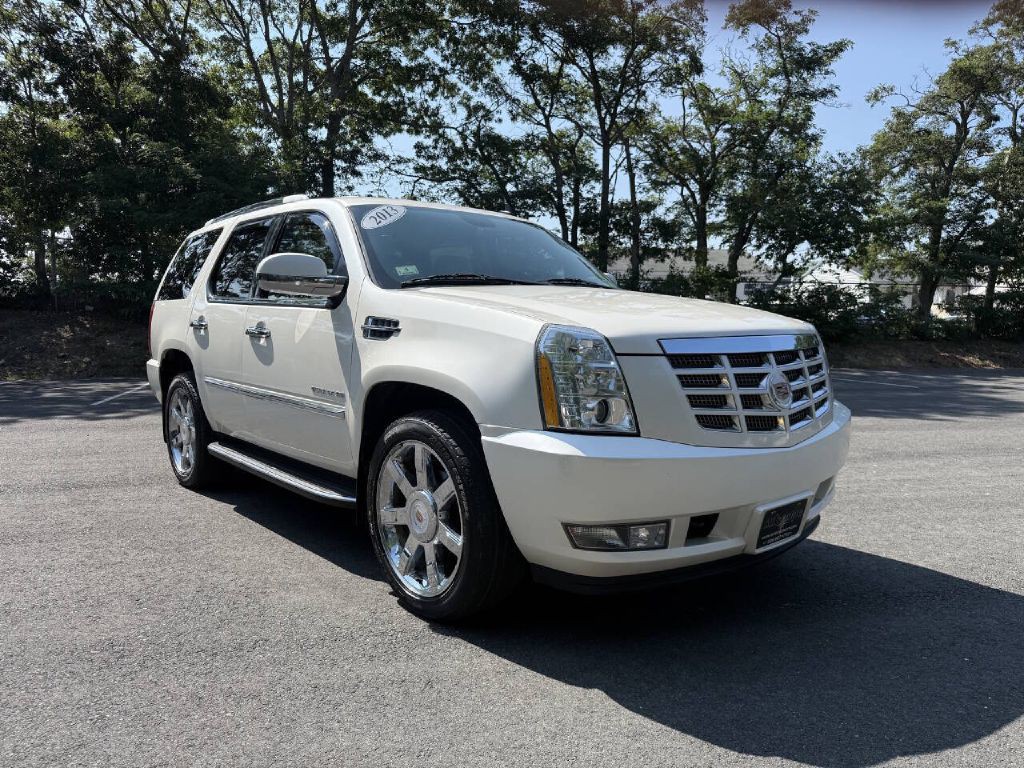 2013 Cadillac Escalade Image 4