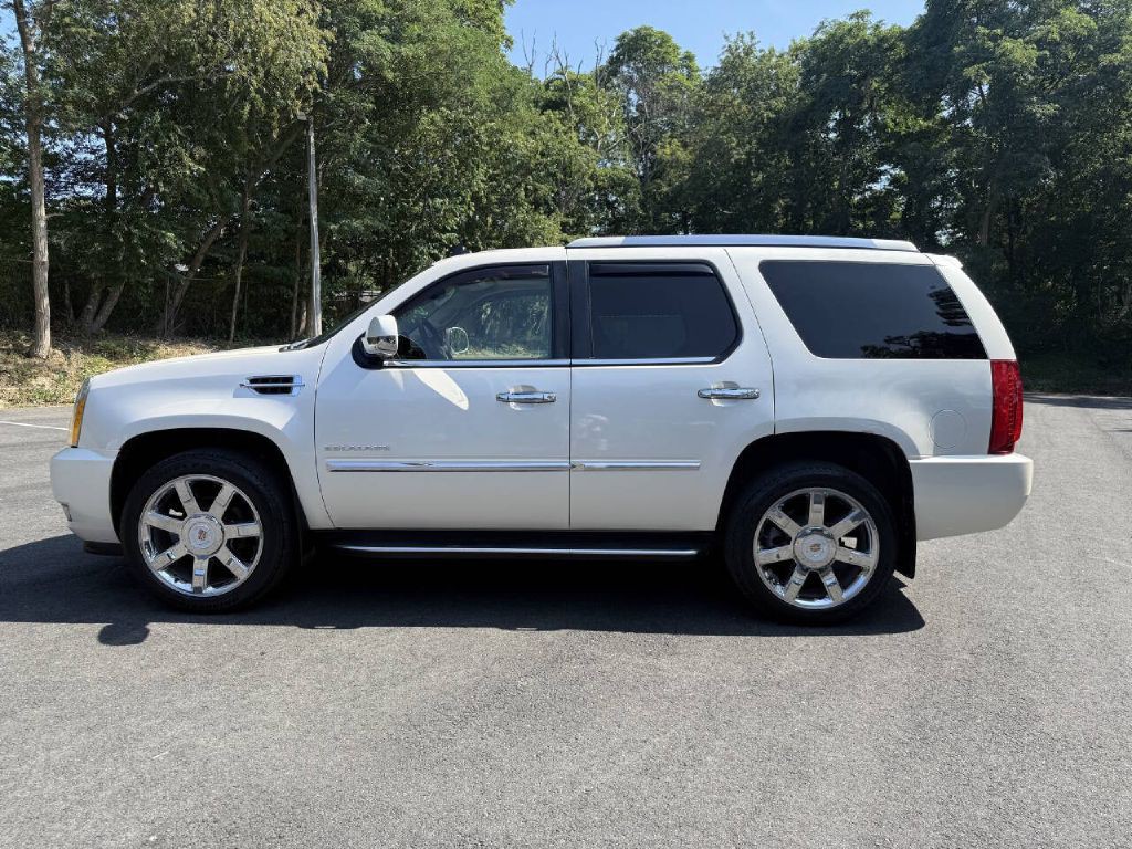 2013 Cadillac Escalade Image 10