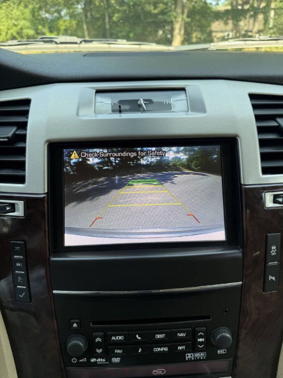 2013 Cadillac Escalade Image 14