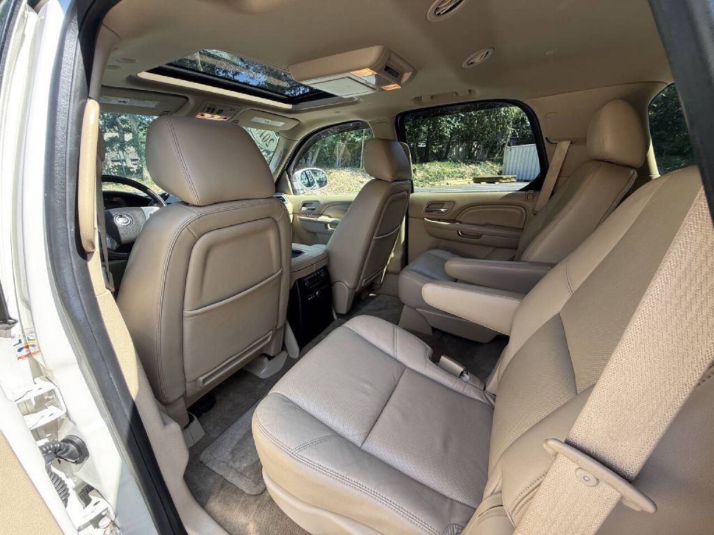 2013 Cadillac Escalade Image 15