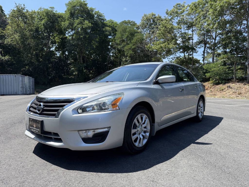 2015 Nissan Altima Image 2