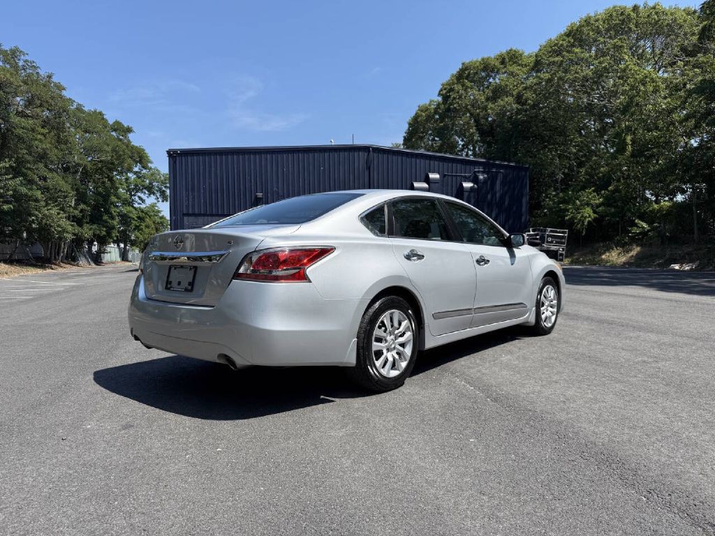 2015 Nissan Altima Image 6