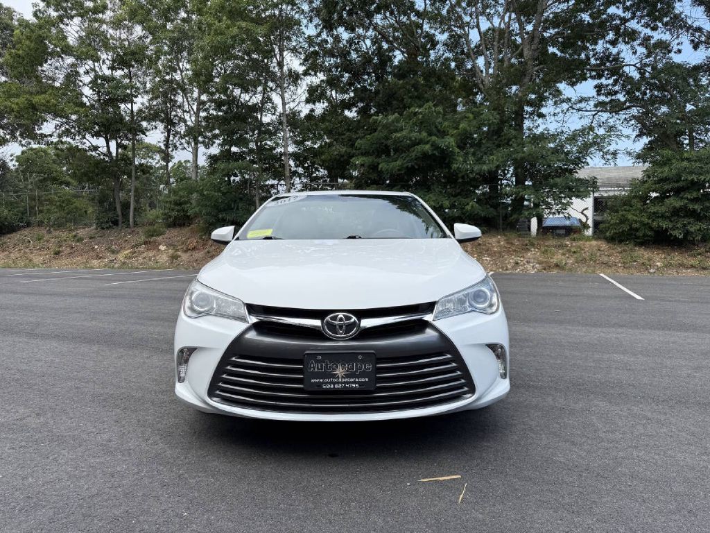 2017 Toyota Camry Image 3