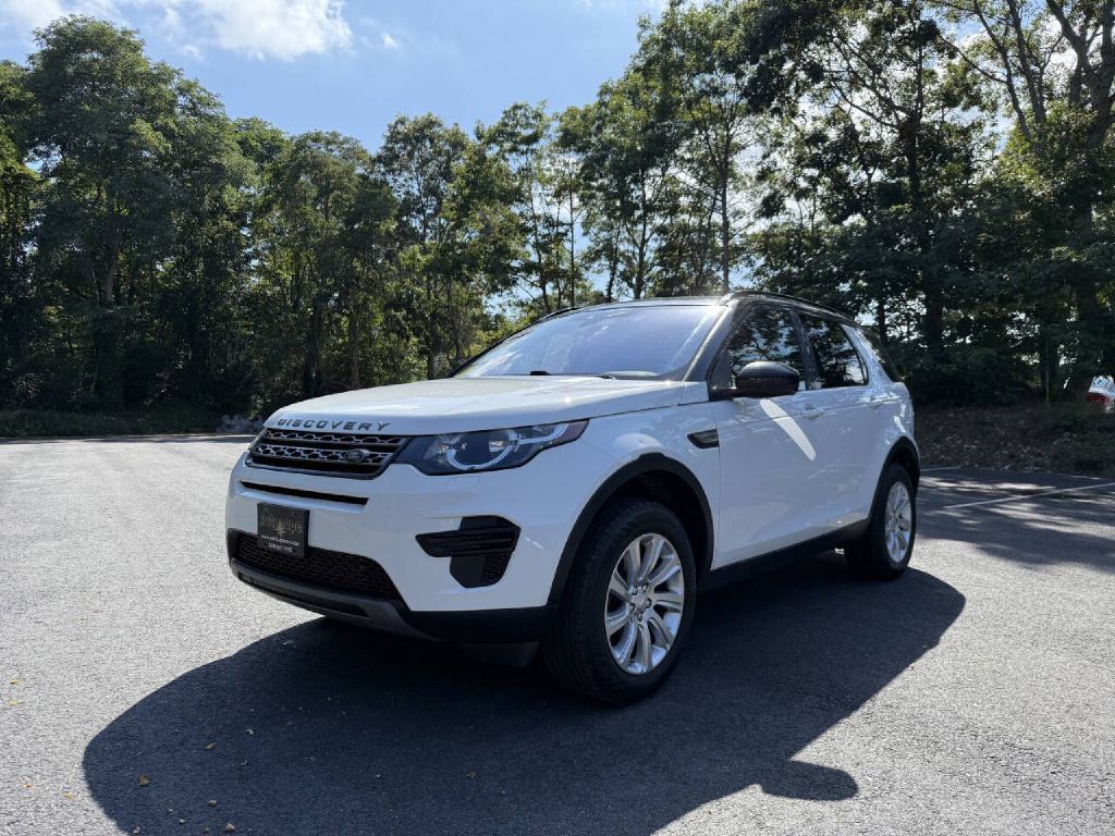 2017 Land Rover Discovery Sport Image 2