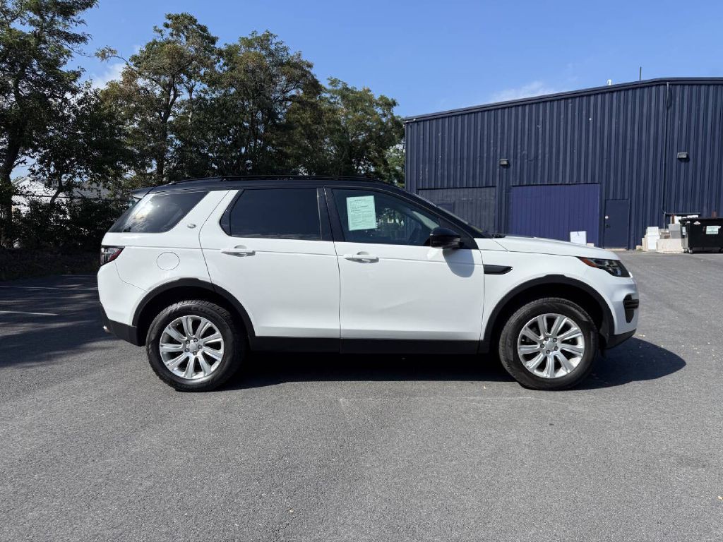 2017 Land Rover Discovery Sport Image 5