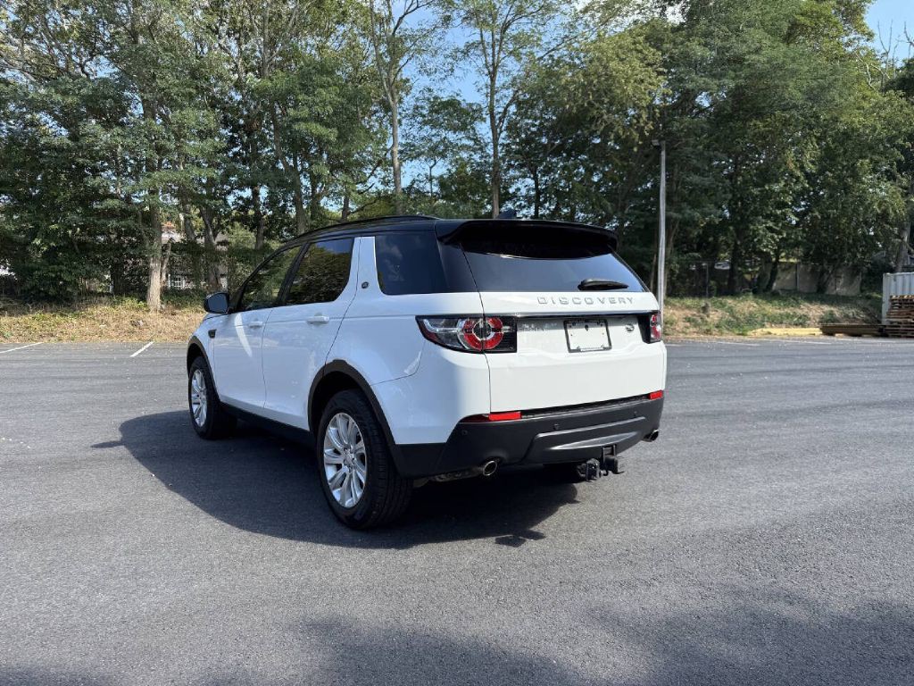 2017 Land Rover Discovery Sport Image 8