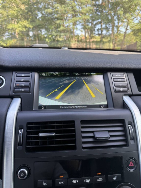 2017 Land Rover Discovery Sport Image 15