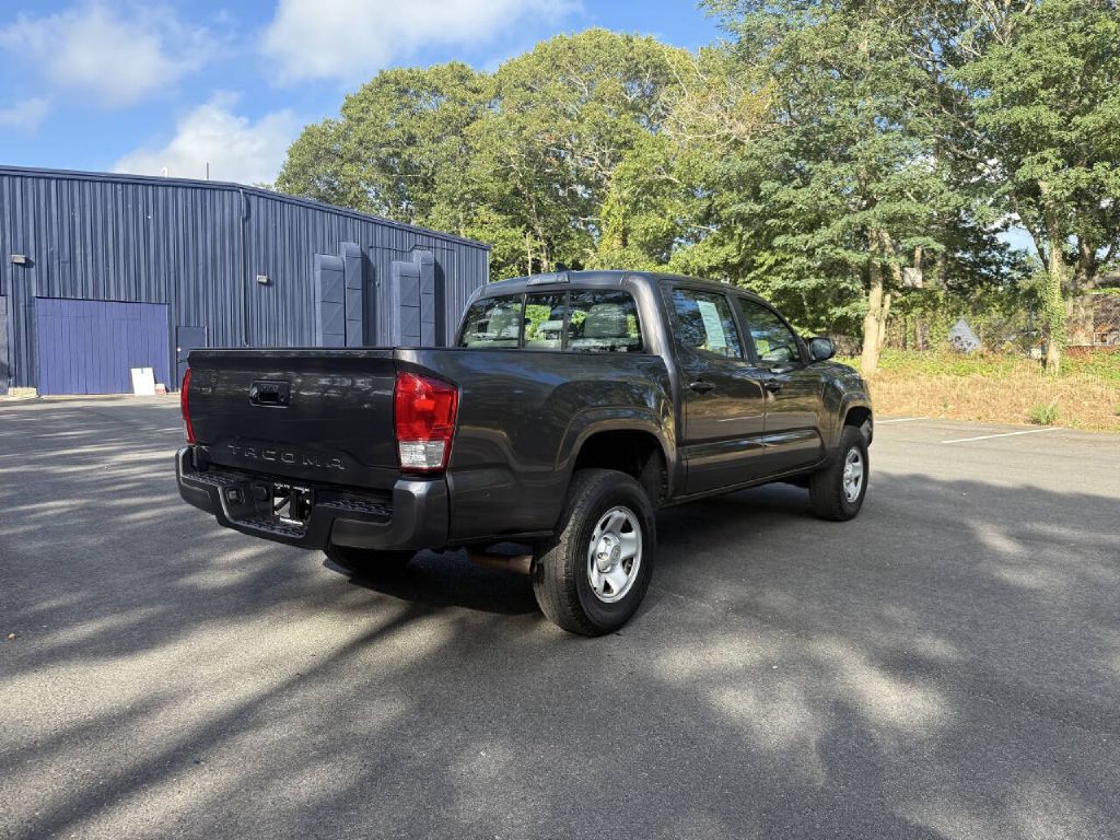 2016 Toyota Tacoma Image 6