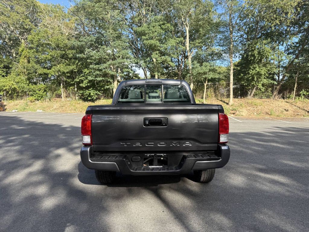 2016 Toyota Tacoma Image 7