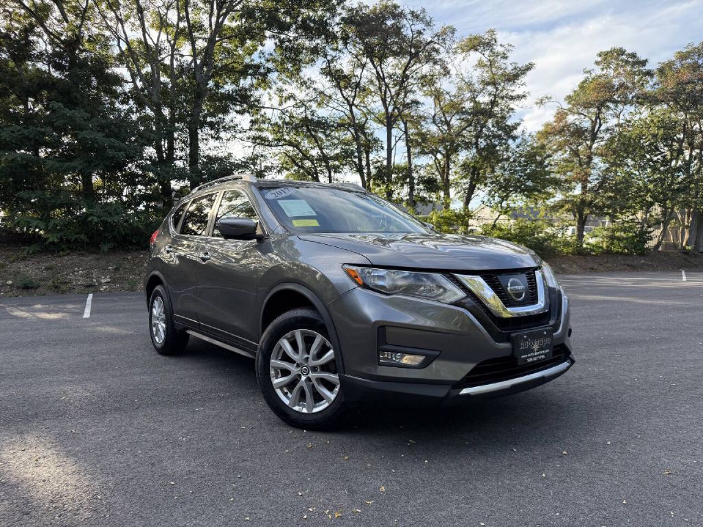 2017 Nissan Rogue Image 1