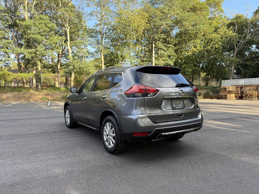 2017 Nissan Rogue Image 8