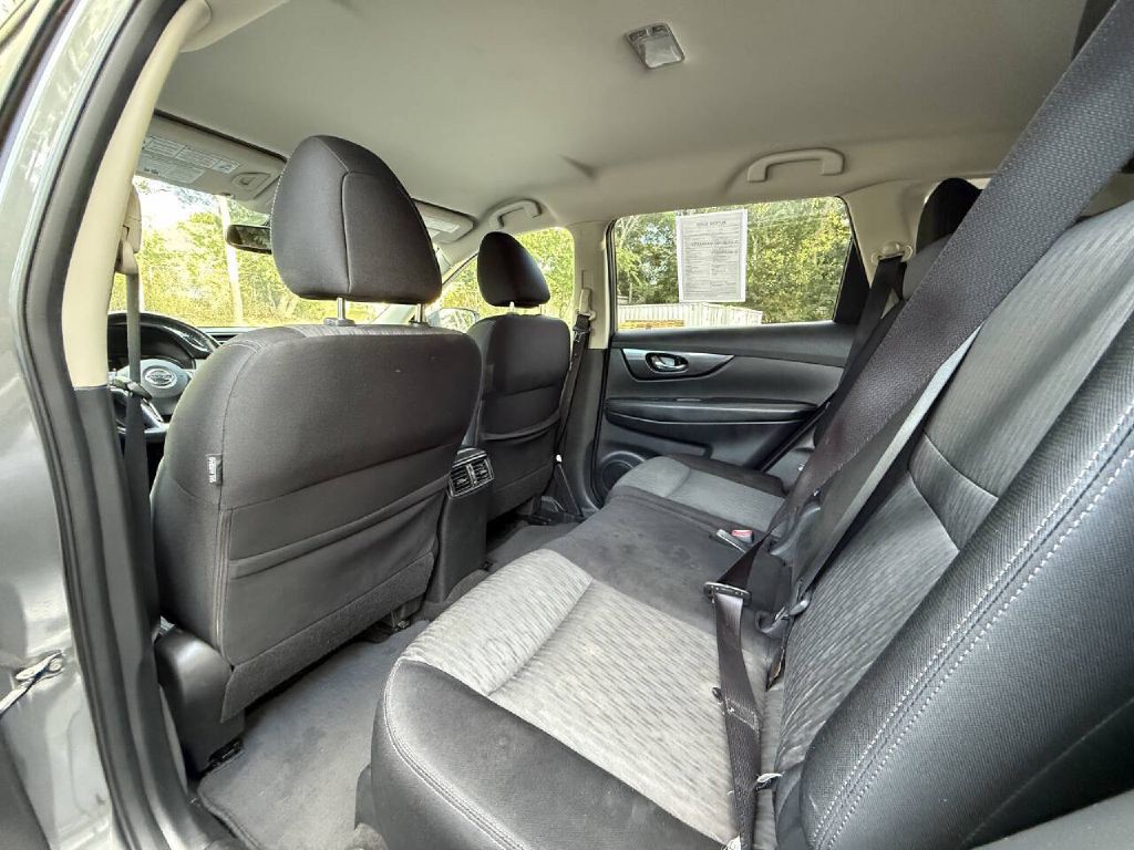 2017 Nissan Rogue Image 9