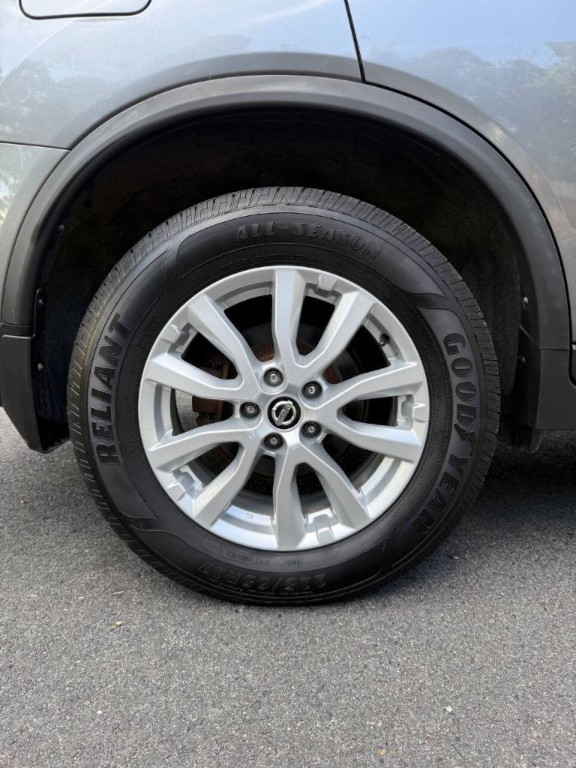 2017 Nissan Rogue Image 15
