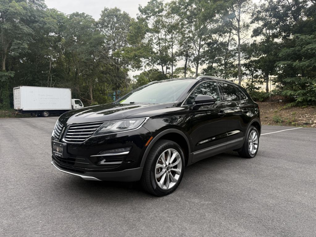 2016 Lincoln MKC Image 2