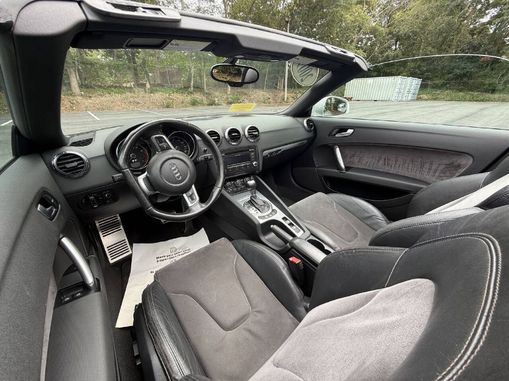 2009 Audi TT Image 14