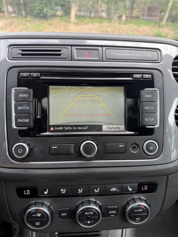 2013 Volkswagen Tiguan Image 15