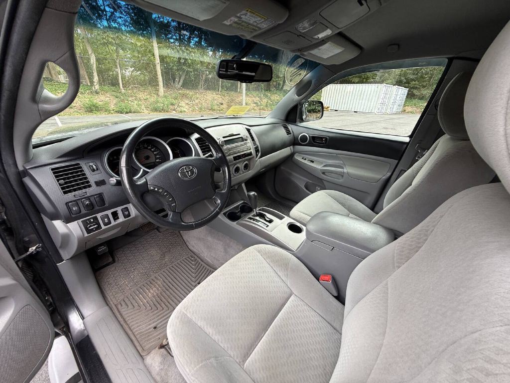2010 Toyota Tacoma Image 10